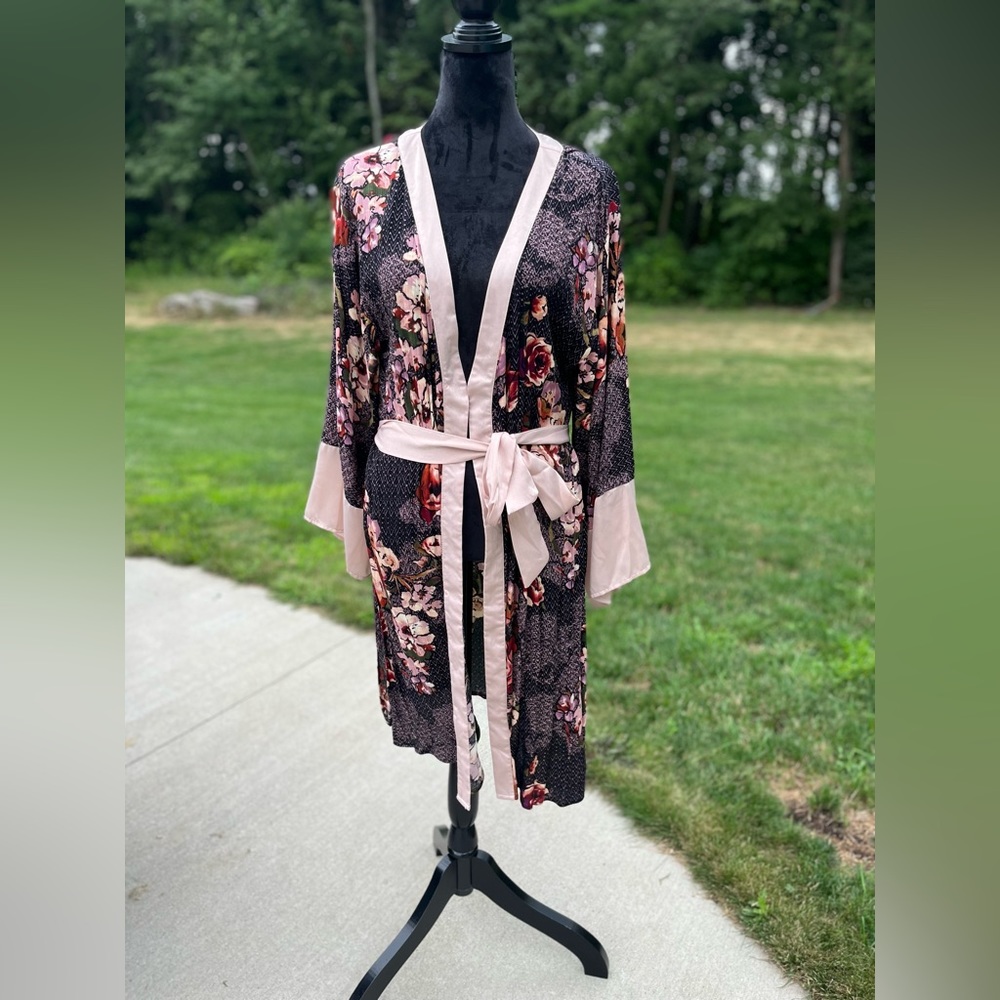 NWT Floral Kimono
